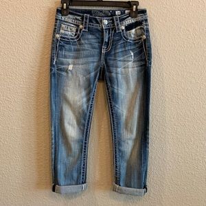 Miss Me, blue denim capri, like new condition, size 24